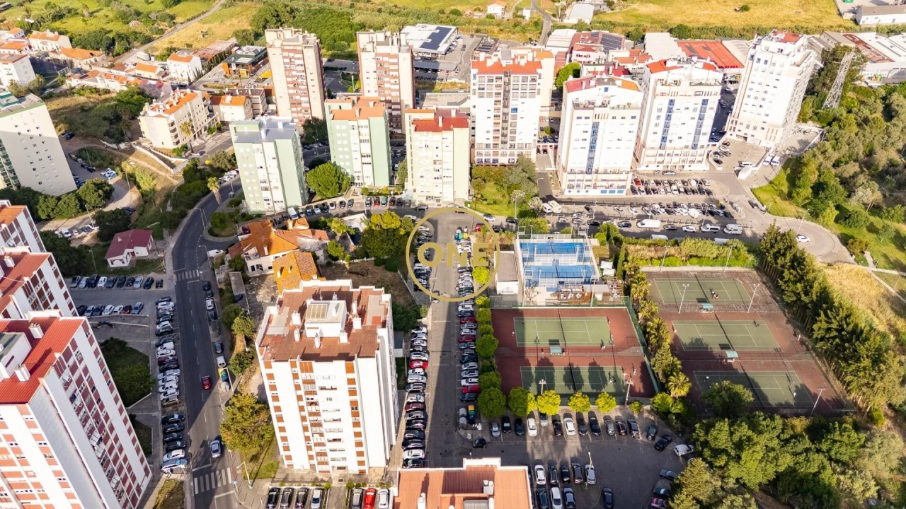 Apartamento T2 para Venda em Santo António dos Cavaleiros e Frielas Foto 19