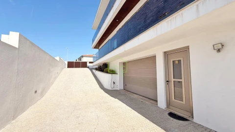 Moradia T4 para Venda em Póvoa de Varzim, Beiriz e Argivai