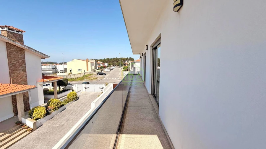 Moradia T4 para Venda em Póvoa de Varzim, Beiriz e Argivai Foto 37