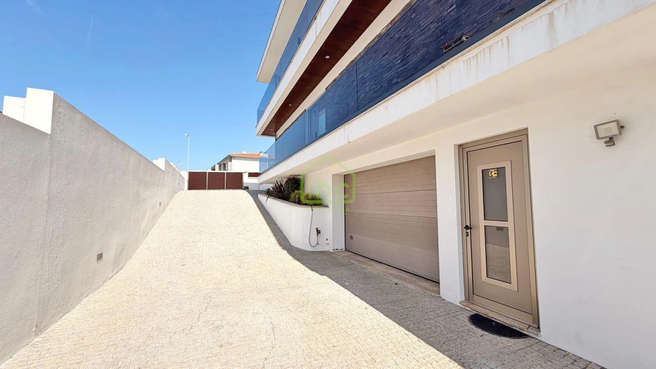 Moradia T4 para Venda em Póvoa de Varzim, Beiriz e Argivai Foto 4