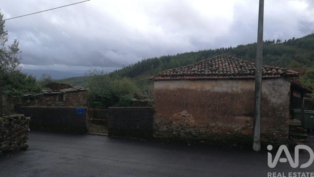 Moradia para Venda em Alvares Foto 4