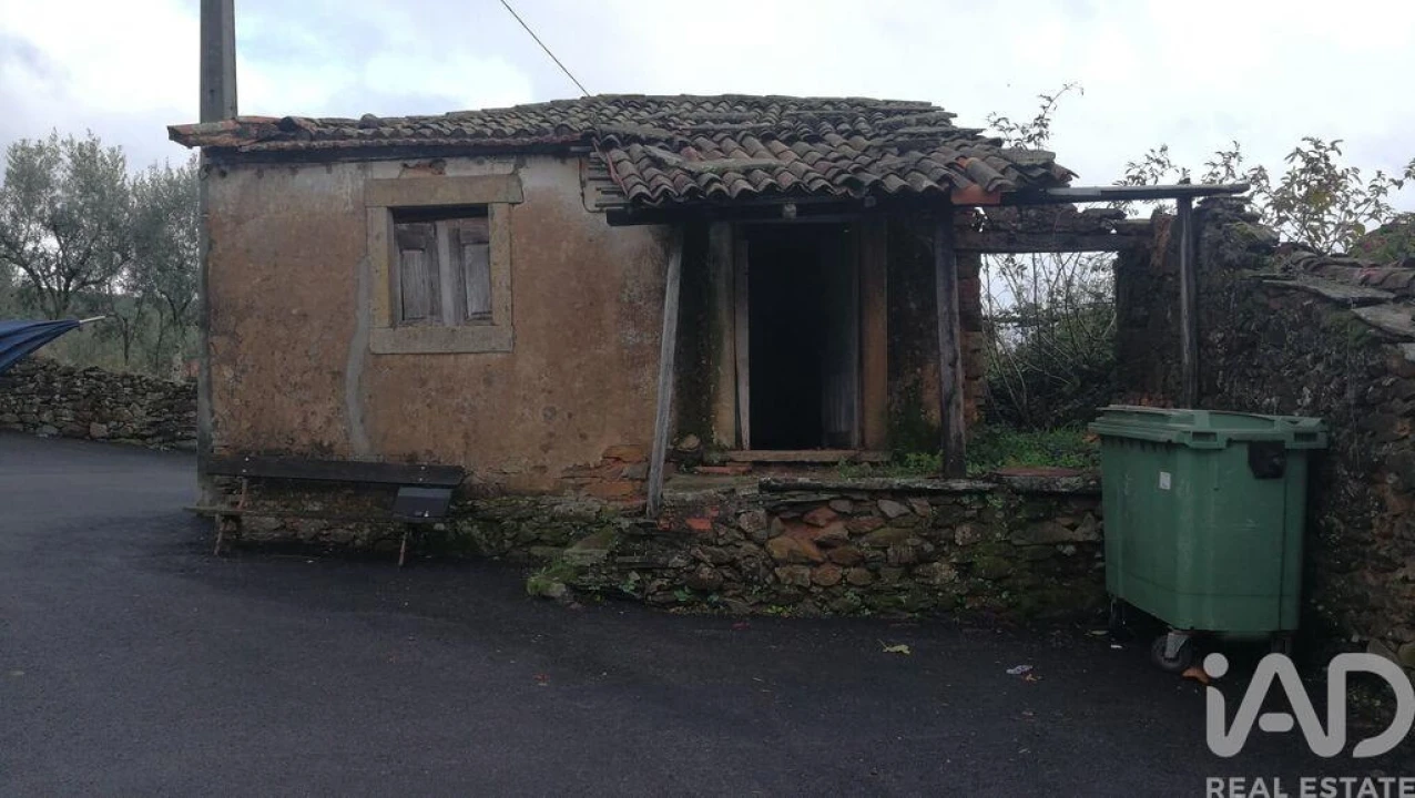 Moradia para Venda em Alvares Foto 2