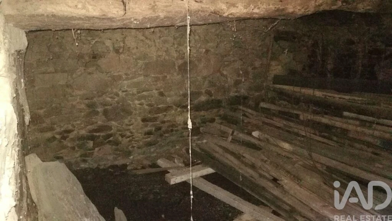 Moradia para Venda em Alvares Foto 12