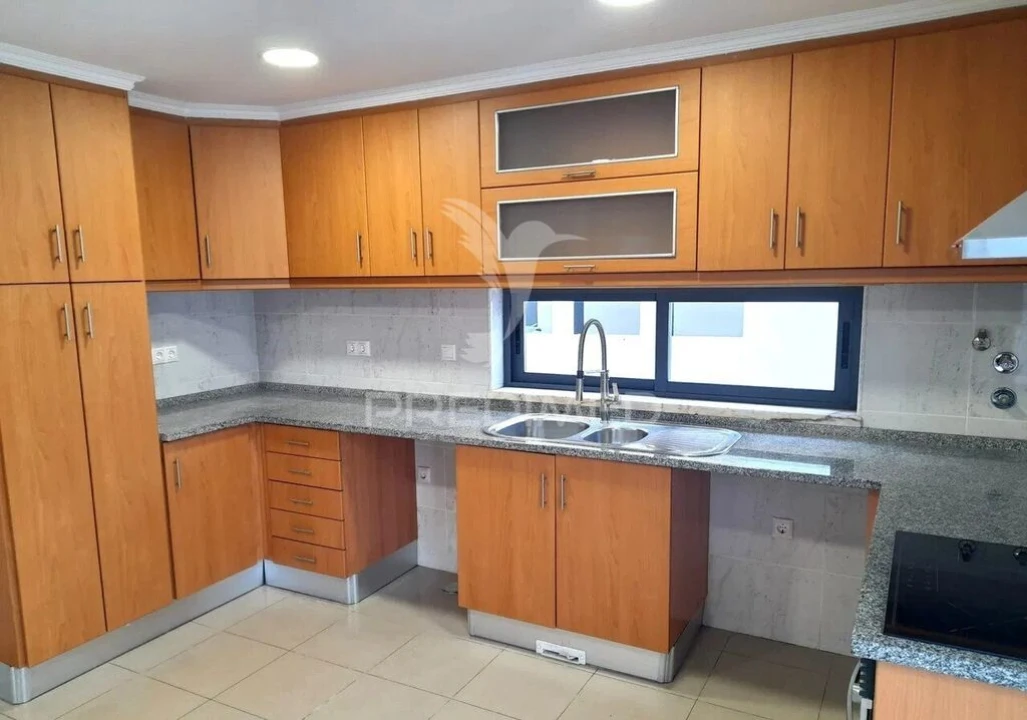 Moradia T5 para Venda em Laranjeiro e Feijó Foto 13