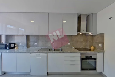 Apartamento T3 para Arrendamento em Pontinha e Famões