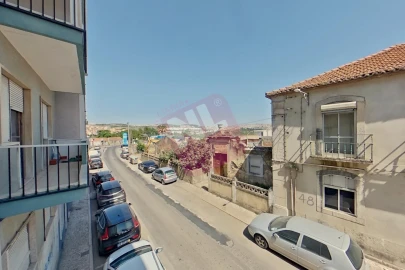 Apartamento T3 para Arrendamento em Pontinha e Famões
