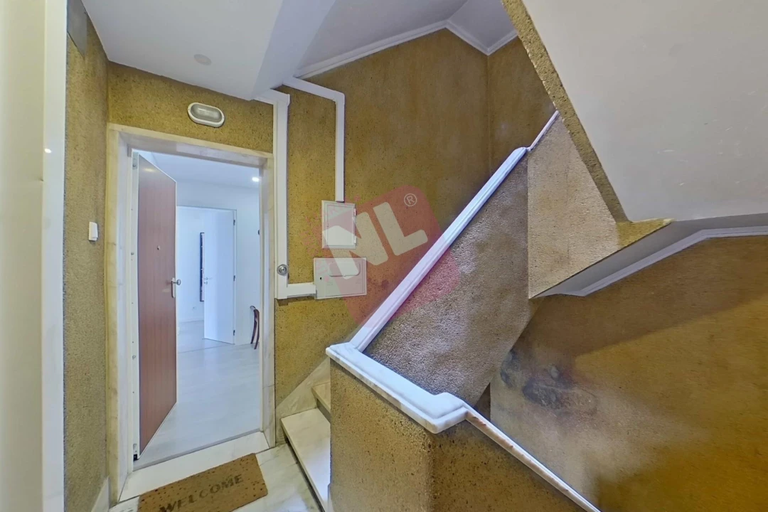Apartamento T3 para Arrendamento em Pontinha e Famões Foto 1