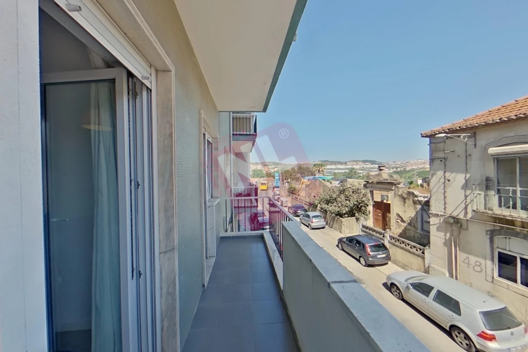 Apartamento T3 para Arrendamento em Pontinha e Famões Foto 35