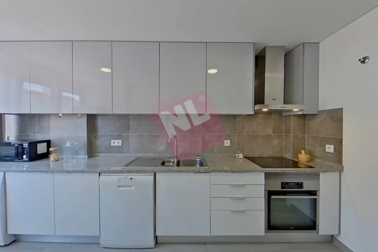 Apartamento T3 para Arrendamento em Pontinha e Famões Foto 9