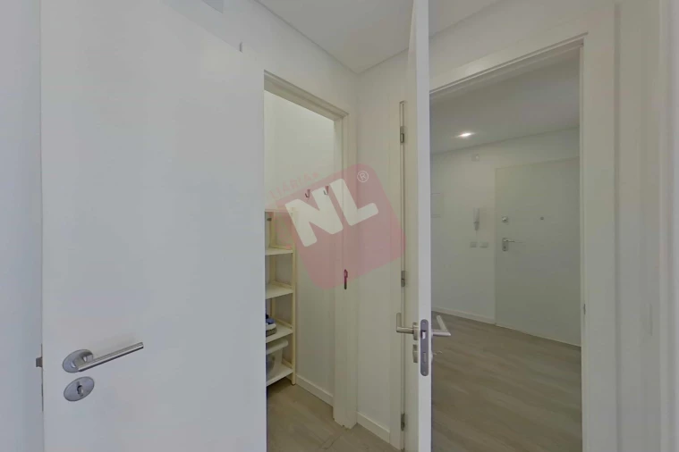 Apartamento T3 para Arrendamento em Pontinha e Famões Foto 15