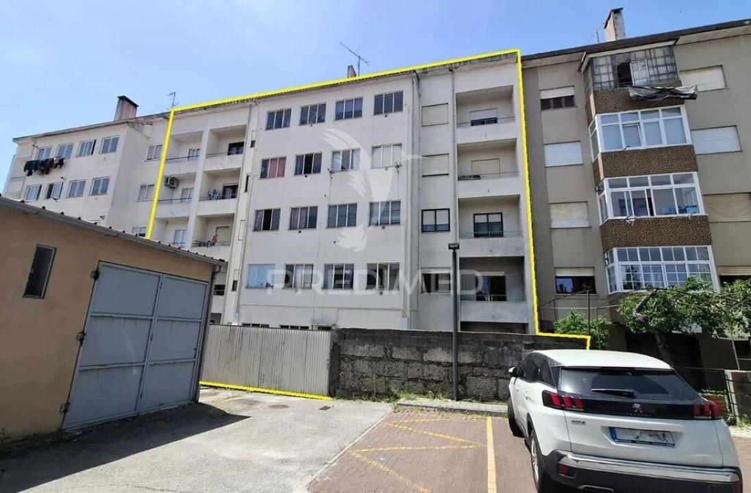 Prédio para Venda em Avelãs de Ambom e Rocamondo Foto 2