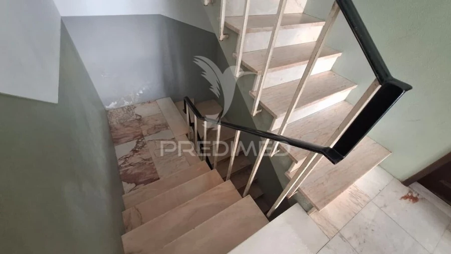 Prédio para Venda em Avelãs de Ambom e Rocamondo Foto 16
