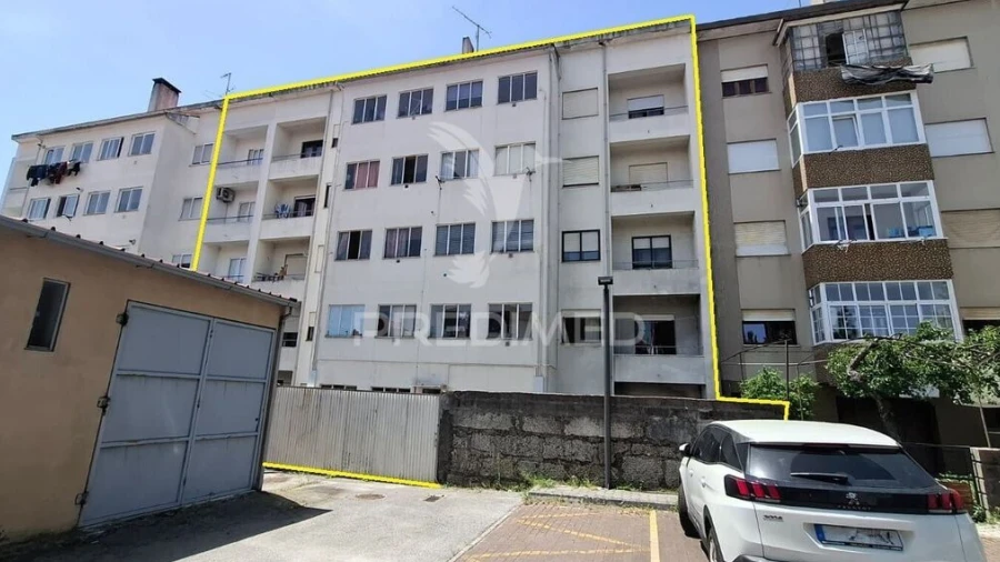 Prédio para Venda em Avelãs de Ambom e Rocamondo