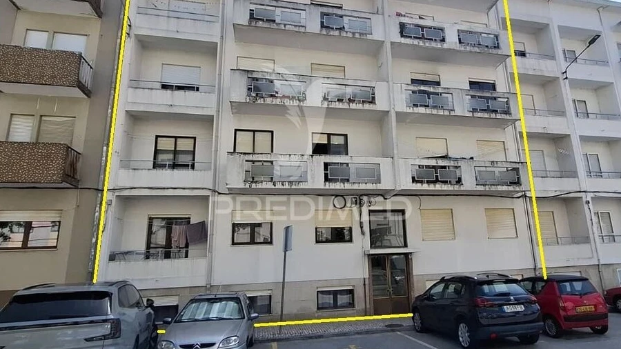 Prédio para Venda em Avelãs de Ambom e Rocamondo