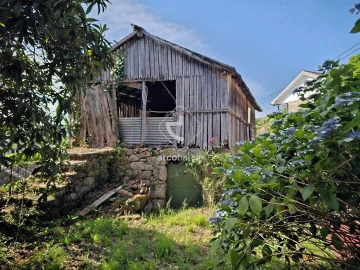Moradia T1 para Venda em Portela e Extremo