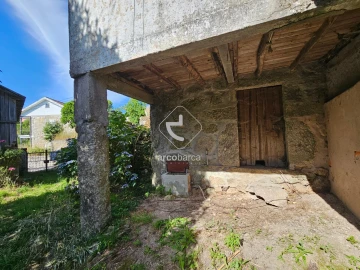 Moradia T1 para Venda em Portela e Extremo