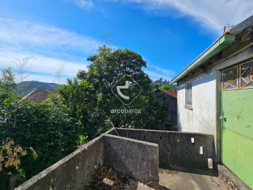 Moradia T1 para Venda em Portela e Extremo