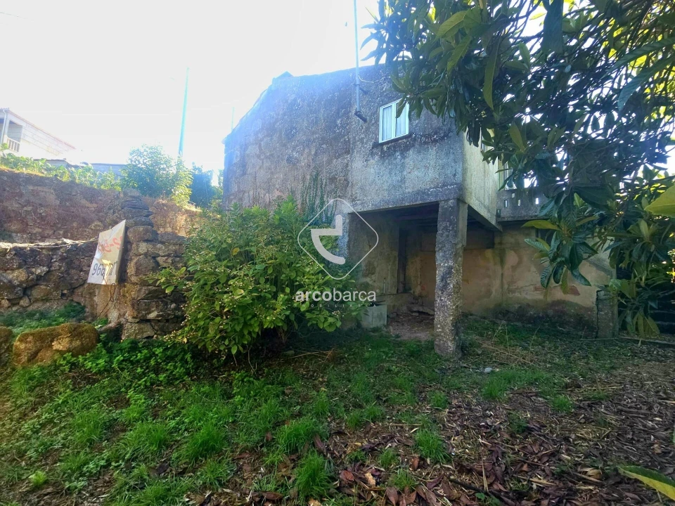 Moradia T1 para Venda em Portela e Extremo Foto 14