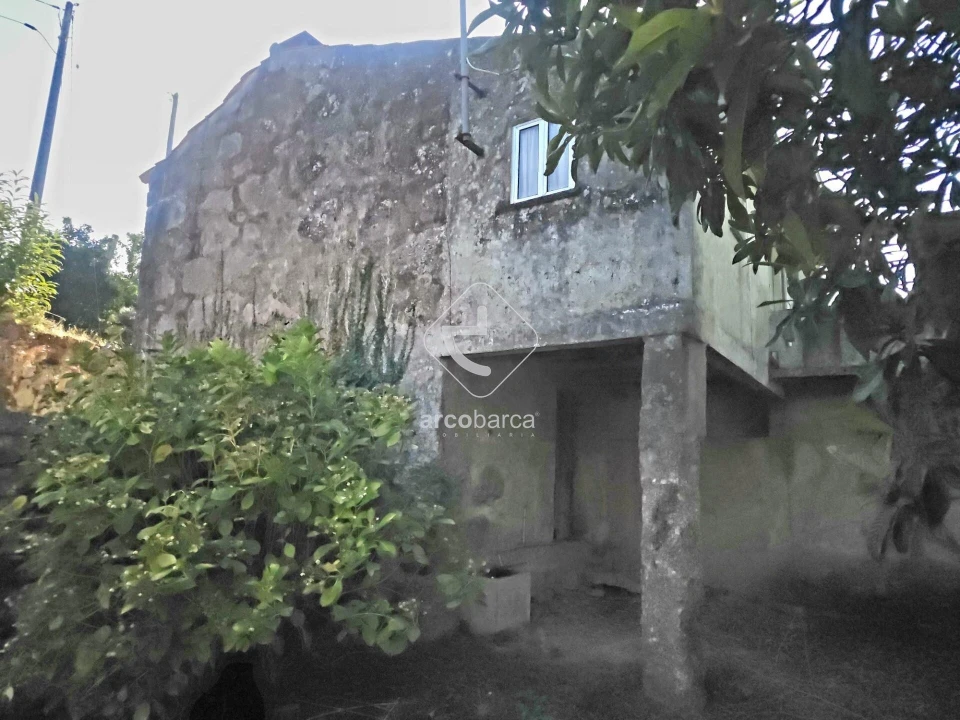 Moradia T1 para Venda em Portela e Extremo Foto 11