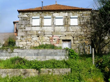 Moradia T3 para Venda em Vila e Roussas