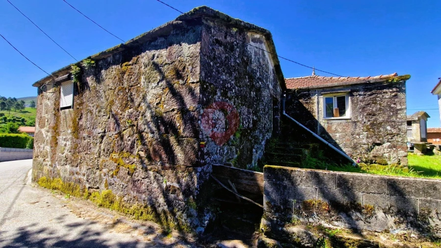 Moradia T3 para Venda em Anhões e Luzio Foto 18