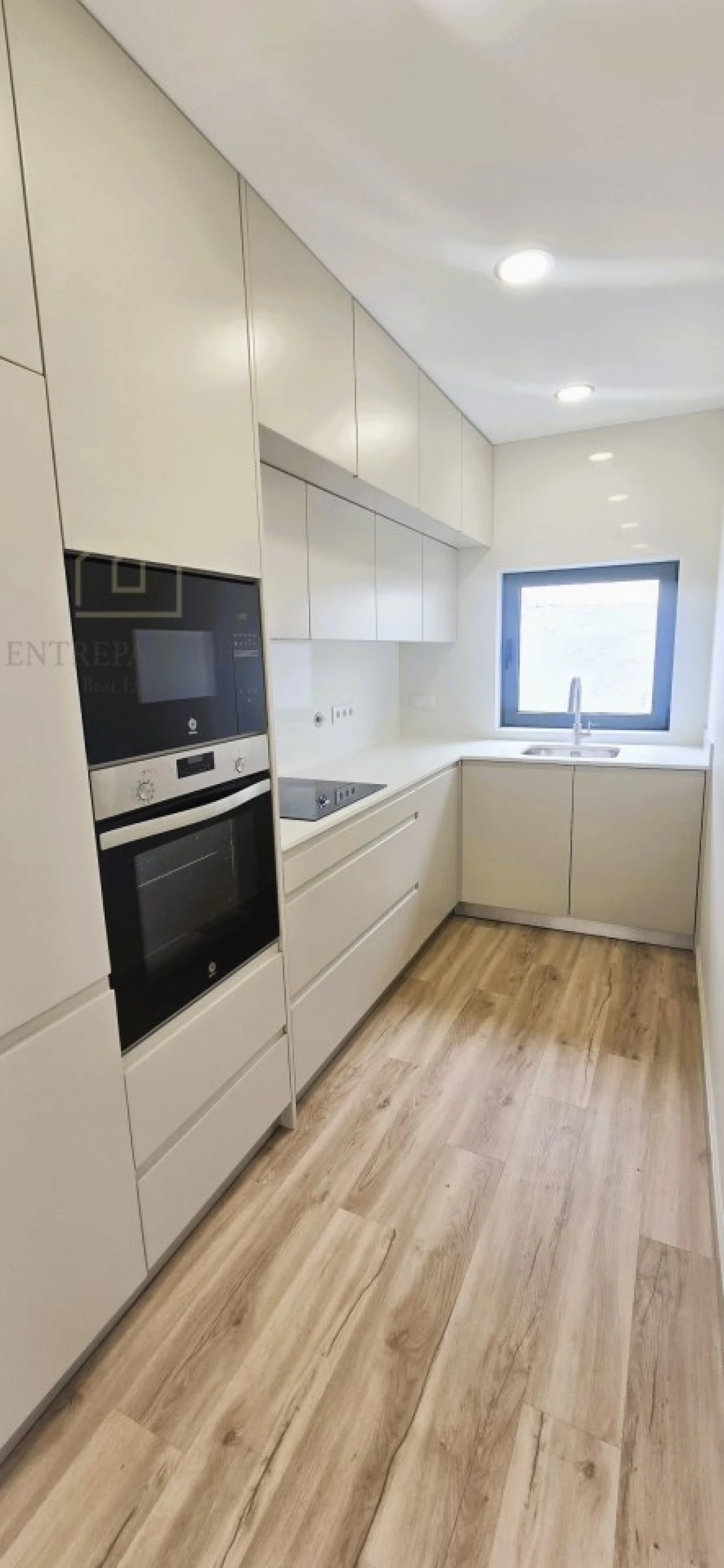 Moradia T3 para Venda em Espinho Foto 7