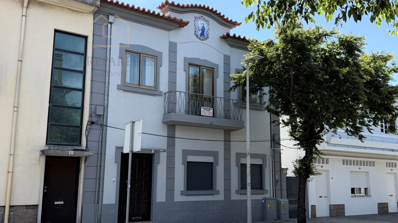 Moradia T3 para Venda em Espinho Foto 34
