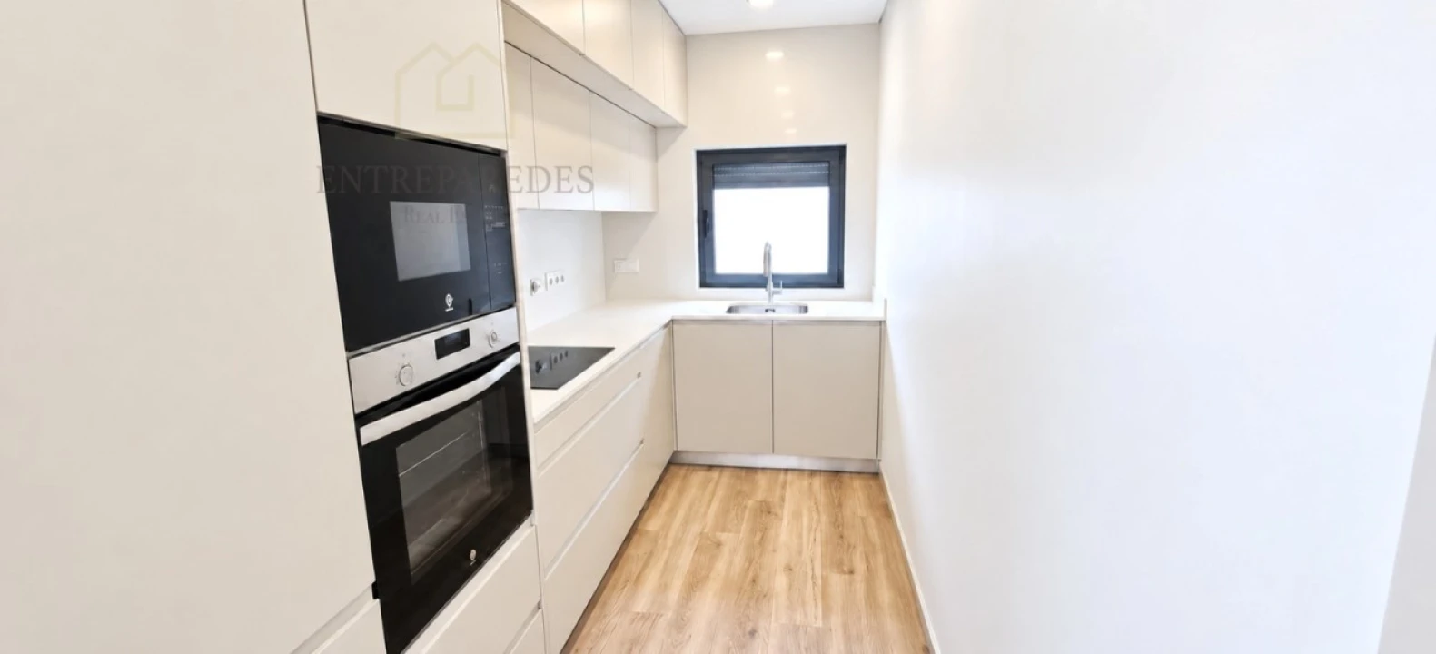 Moradia T3 para Venda em Espinho Foto 7