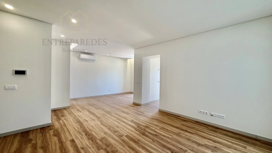 Moradia T3 para Venda em Espinho Foto 3