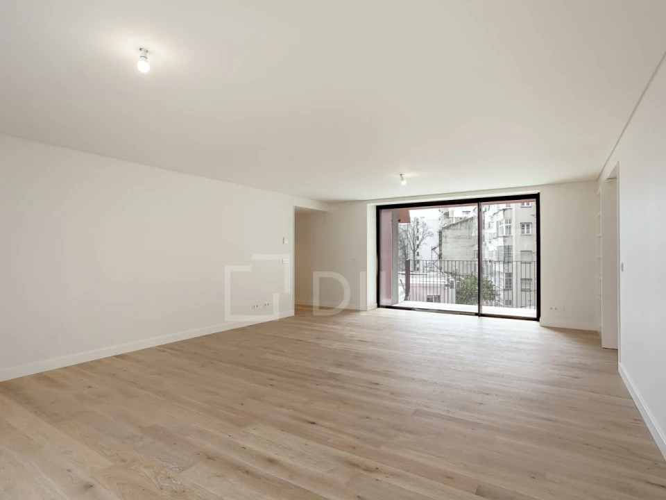 Apartamento T3 para Venda em Areeiro Foto 3