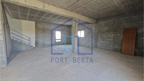 Moradia T3 para Venda em São Pedro de Agostem