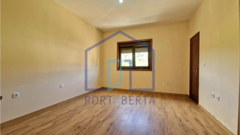 Moradia T3 para Venda em São Pedro de Agostem