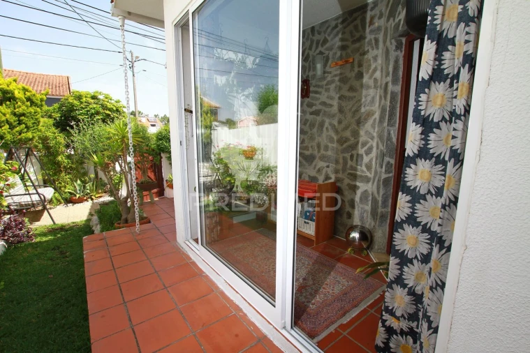 Moradia T3 para Venda em Quinta do Conde Foto 4