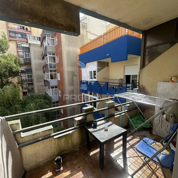 Apartamento T2 para Venda em Algueirão-Mem Martins Foto 8