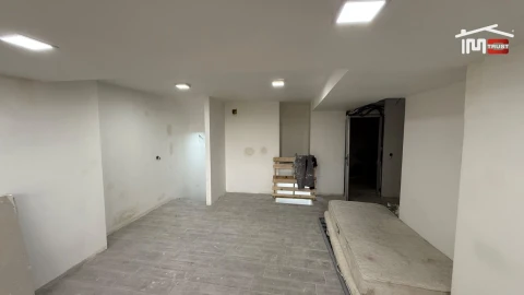 Loja para Venda em Santo António