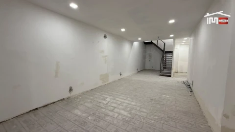 Loja para Venda em Santo António