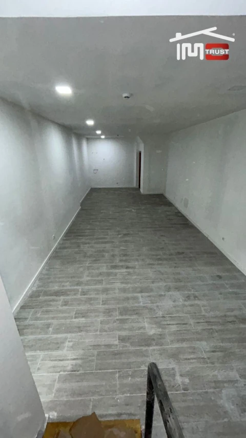 Loja para Venda em Santo António