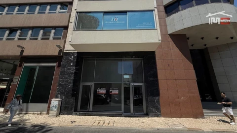Loja para Venda em Santo António