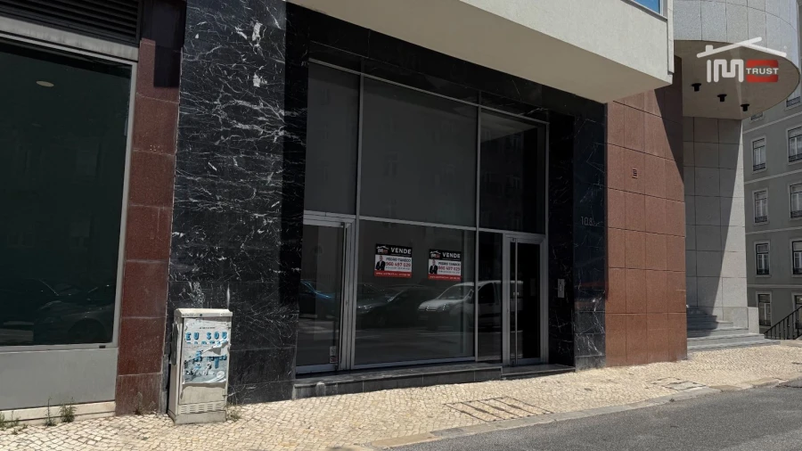 Loja para Venda em Santo António Foto 2