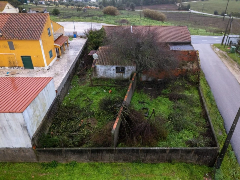 Moradia T3 para Venda em Azoia de Cima e Tremês Foto 38