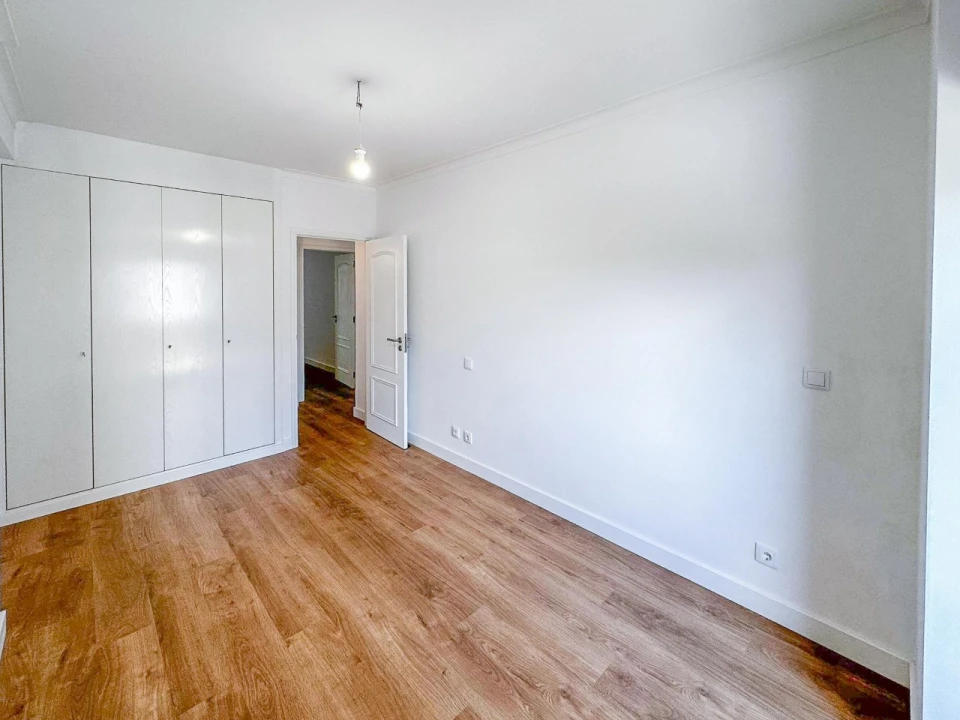 Apartamento T3 para Venda em São Domingos de Benfica Foto 21
