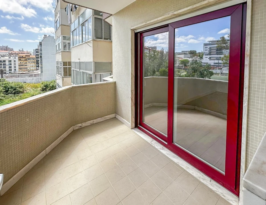 Apartamento T3 para Venda em São Domingos de Benfica Foto 12