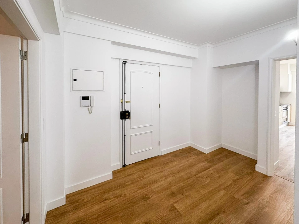 Apartamento T3 para Venda em São Domingos de Benfica Foto 5