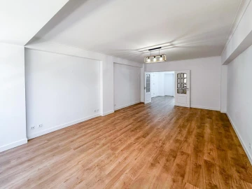 Apartamento T3 para Venda em São Domingos de Benfica