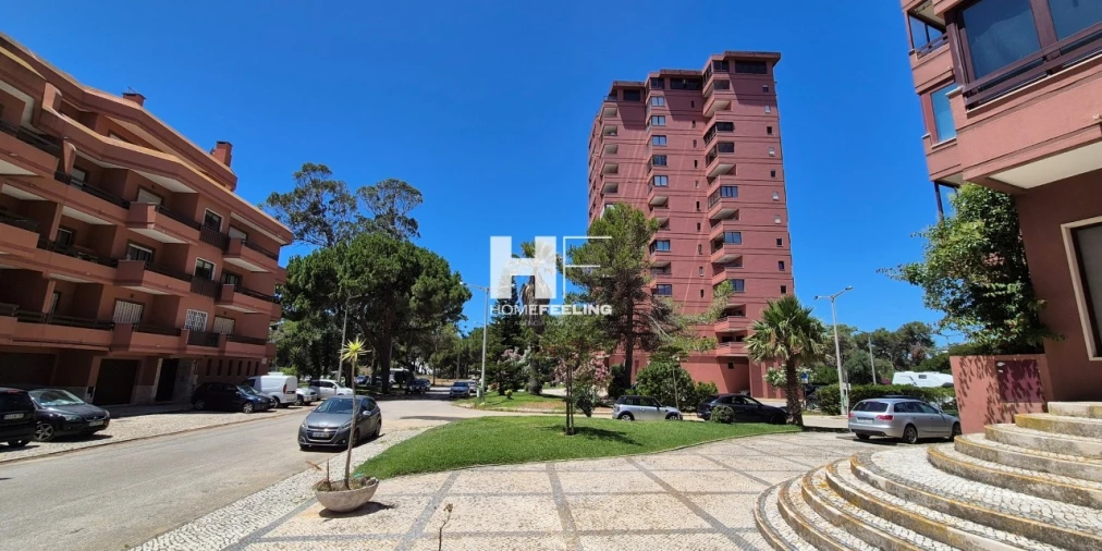 Apartamento T1 para Arrendamento em Costa da Caparica Foto 32
