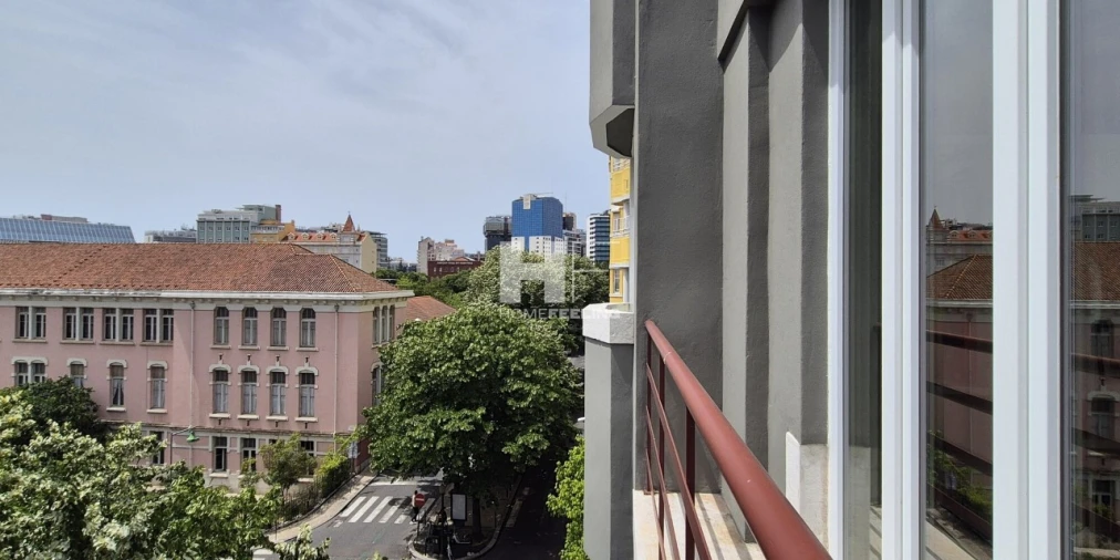 Apartamento T2 para Venda em Santo António Foto 11