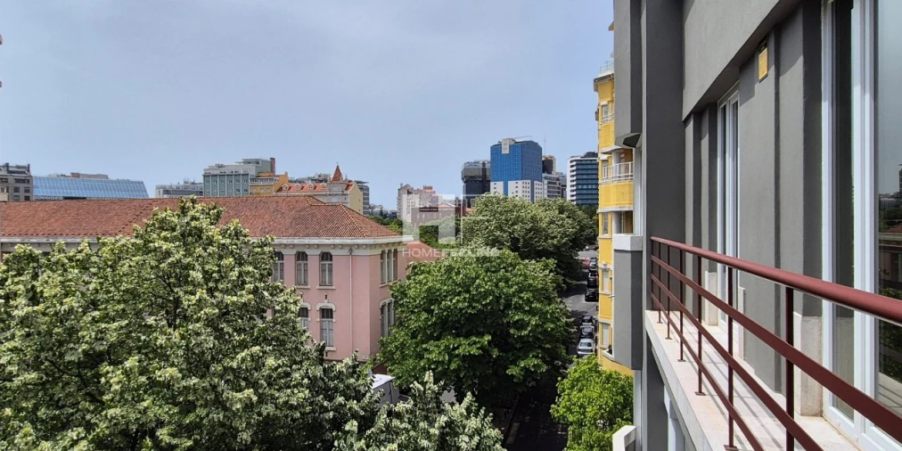 Apartamento T2 para Venda em Santo António Foto 21