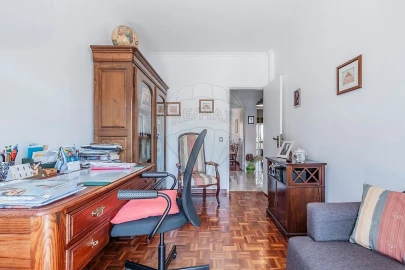 Moradia T4 para Venda em Corroios