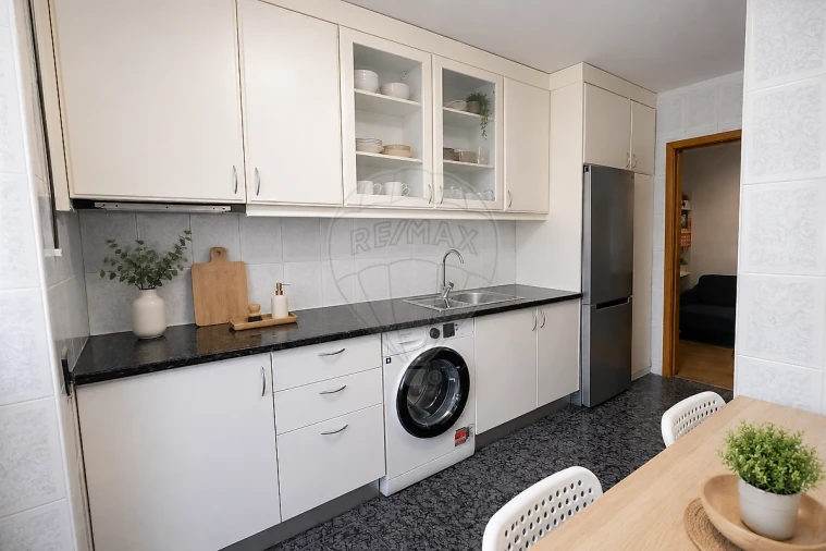 Apartamento T2 para Venda em São Mamede de Infesta e Senhora da Hora Foto 2