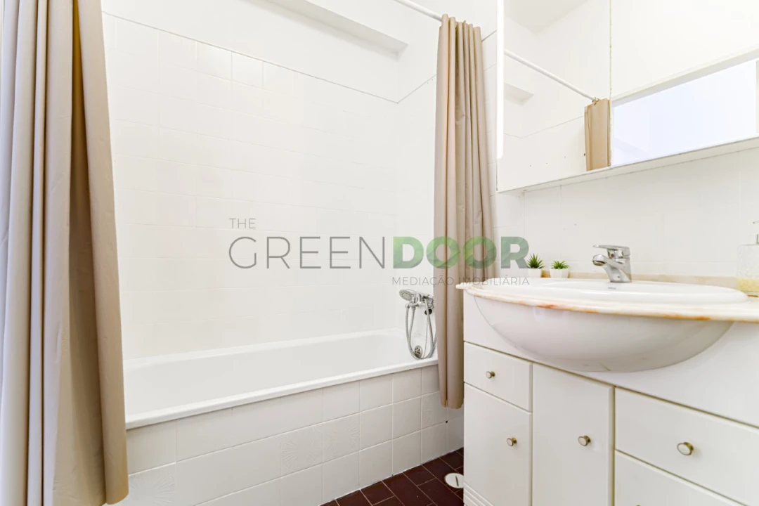 Apartamento T3 para Venda em Amora Foto 24